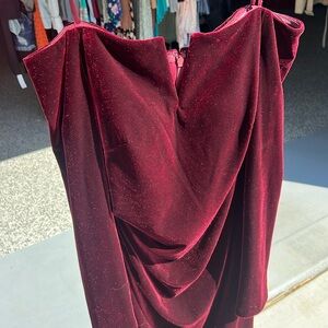Gorgeous Velvet Wine Dress ❤️